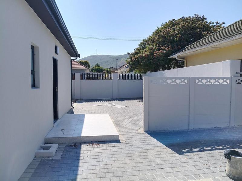 To Let 3 Bedroom Property for Rent in Parow North Western Cape